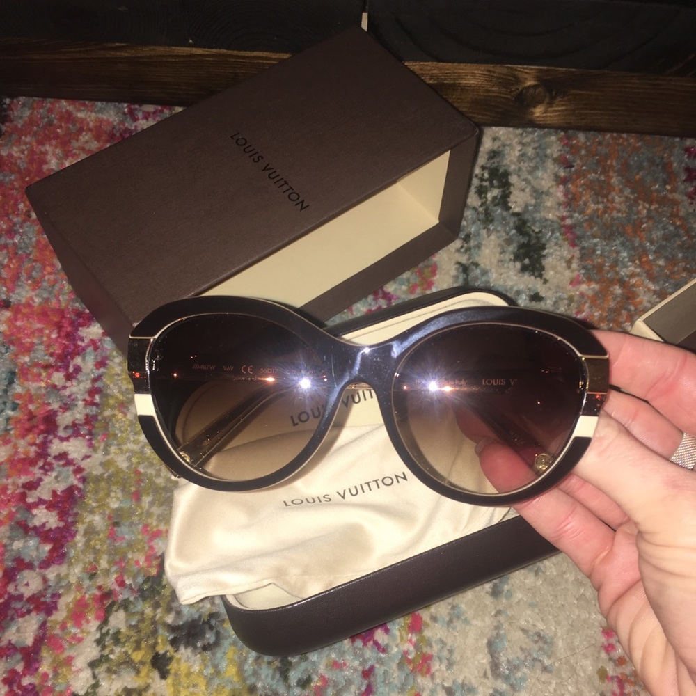 Louis Vuitton sunglasses. Excellent condition!